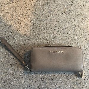 Michael Kors wristlet